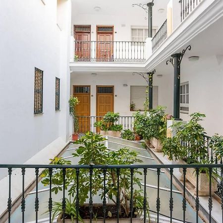 Tgh/ Malaga Centro Carreteria Apartment Exterior foto