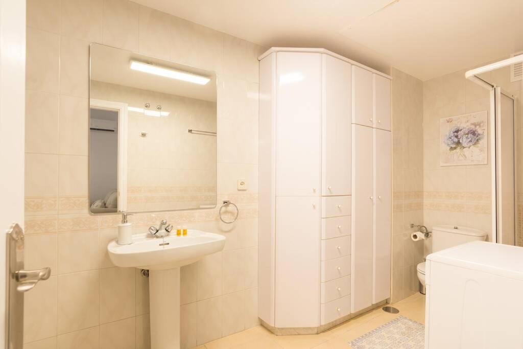 Tgh/ Malaga Centro Carreteria Apartment Exterior foto